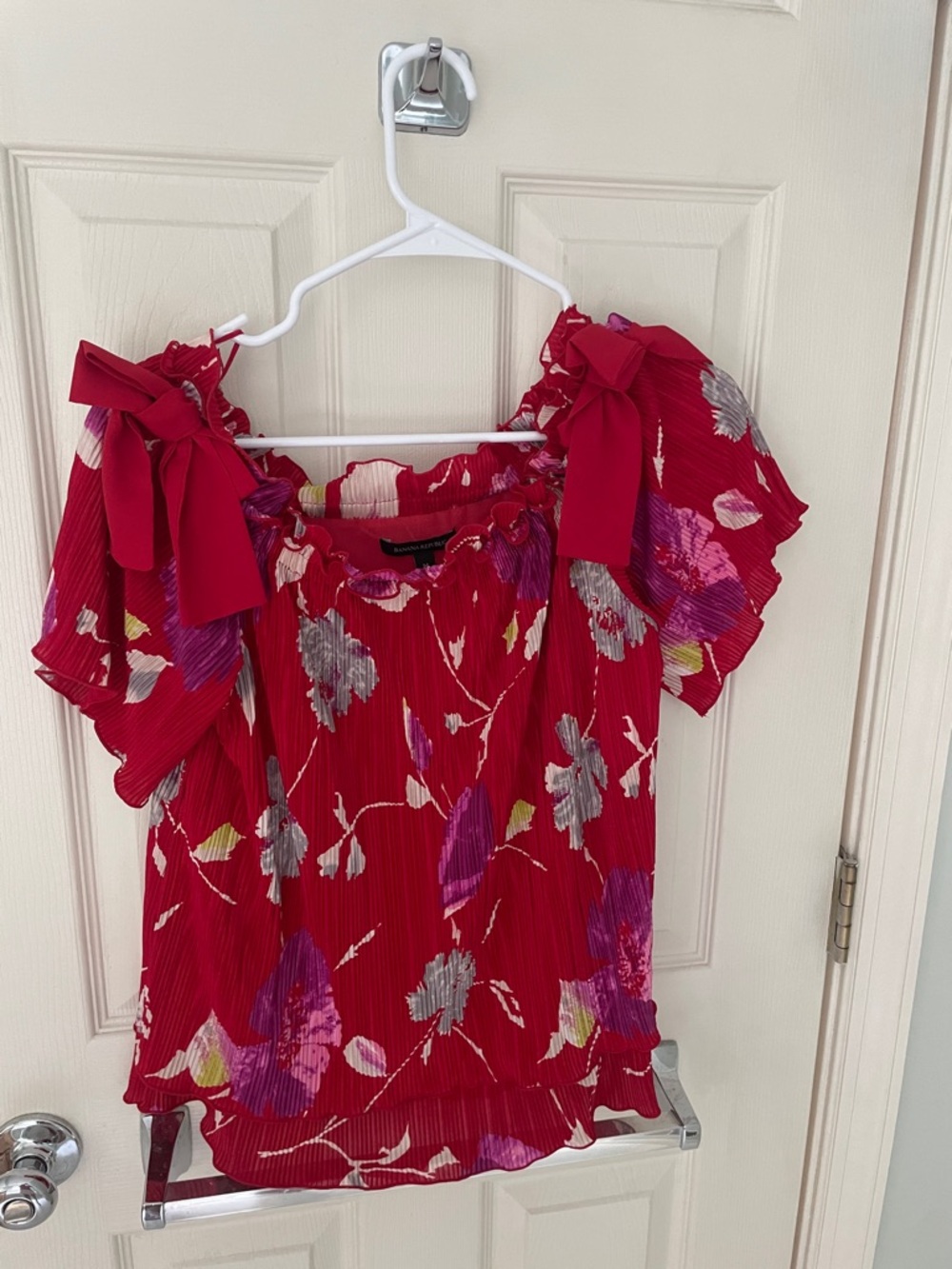 Banana Republic Red Floral blouse